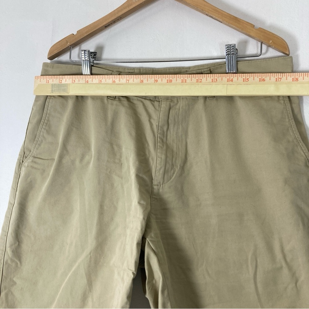 PATAGONIA Men’s 34 Stand Up Beige Organic Cotton Flat Front Shorts 9.5” Inseam - Picture 8 of 12